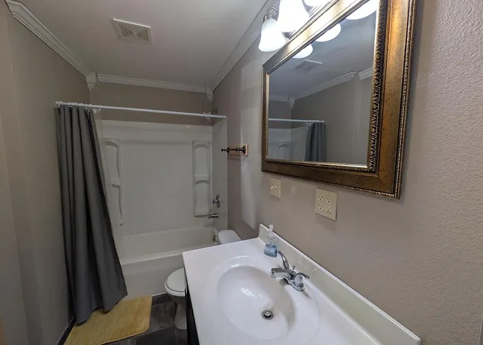 Дом отдыха 2-bedroom House Close To Marathon *