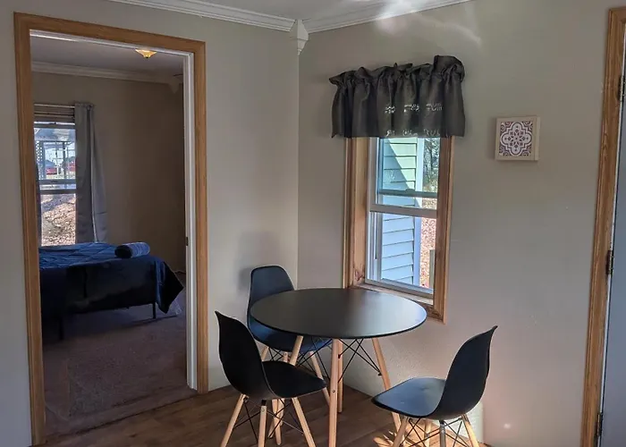 Дом отдыха 2-bedroom House Close To Marathon